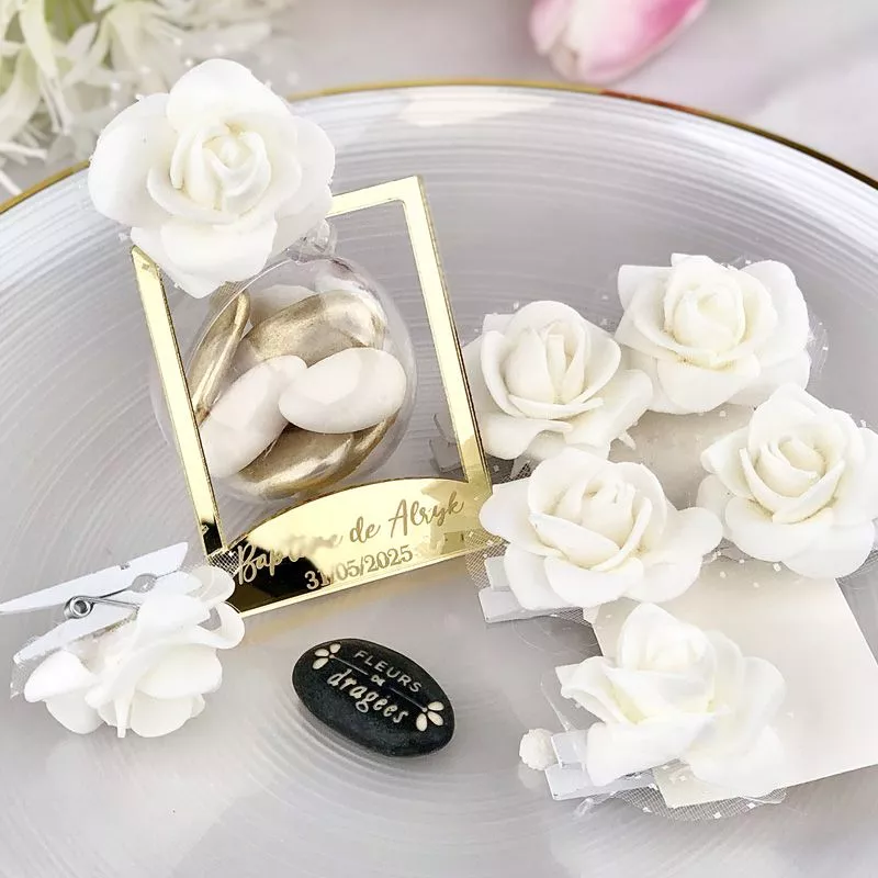 6psc) Bouton de Rose sur pince Organza - Blanche